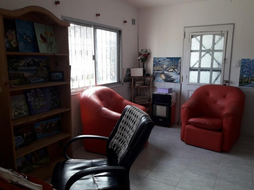 Imagen 4 de 19 de Casa 3 Ambientes Castelar - Moron
