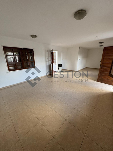 Casa En Venta En La Calera - Opciónal Se Vende Galpón