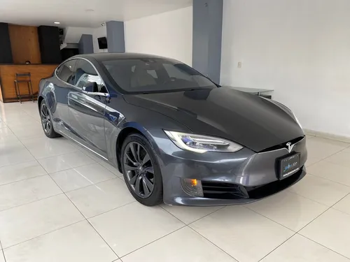 Tesla Model S 75d