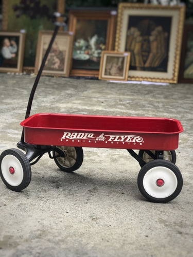 Radio Flyer Classic Red Wagon - Little Red Steel Wagon