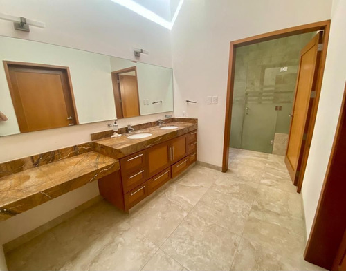 Residencia En Renta En La Mejor Privada De Altabrisa