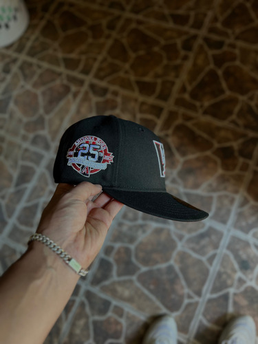 Gorra De Arizona D-backs En Talla 7 3/8. Edición Especial Negro 7 3/8 (Usado)
