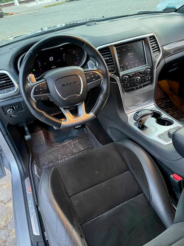 Imagen 8 de 19 de Jeep Grand Cherokee 2014 6.4 Srt Atx 465hp At