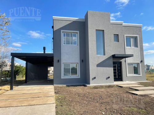 Casa - El Rebenque - A Metros Del Club House - Canning -