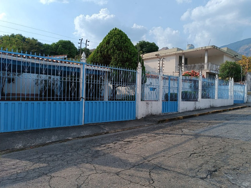 Lisbeth Garcia Vende Casa En La Urb. Los Rauseos, El Limon