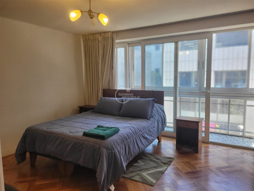 Departamento En Venta De 5 Dorm. En Santiago