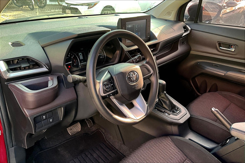 Toyota Avanza 5p XLE L4/1.5 Aut
