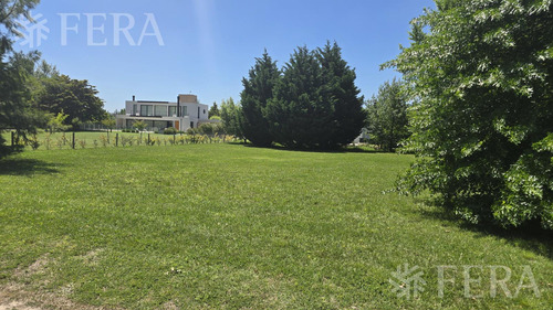 Venta De Terreno De 1163 M2 En Altos De Brandsen Los Cipreses