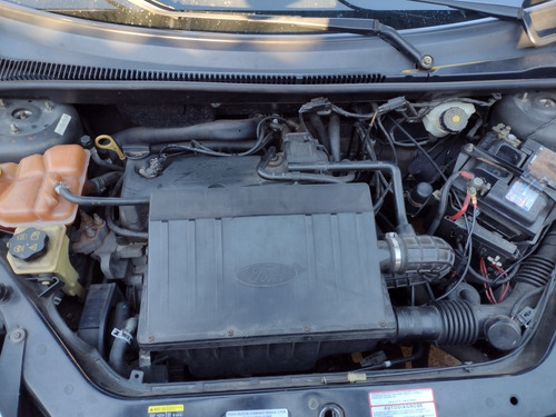 Ford Fiesta Sedan 2004 1.0 Street 4p