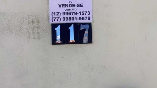 Casa Com 2 Quartos Cozinha Banheiro Garagem