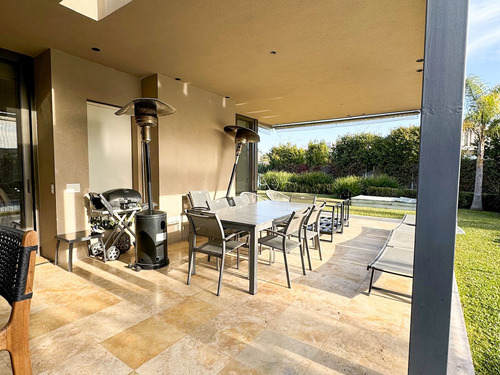 Venta Casa San Nicolas 4 Dormitorios En Suite