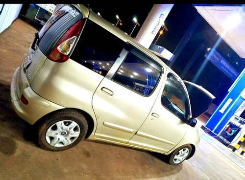 Imagen 3 de 8 de Toyota Funcargo Toyota Funcargo