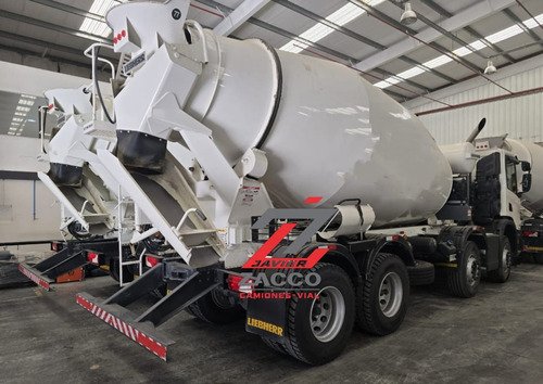 P320 Xt 8x4 Con Mixer 11m³ Motohormigonero Igual A Nuevo