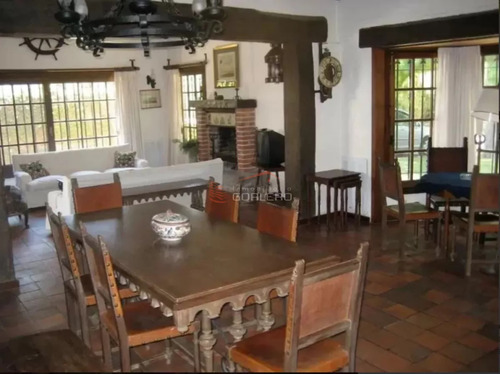 Alquiler De Casa En Punta Del Este, Mansa A 1 Cuadra De La Playa Y 5 Del Shopping