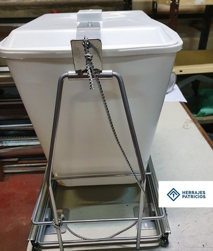 Imagen 2 de 6 de Cesto Cubo Tacho Basura Plastico Extraible Bajo Fark 2007