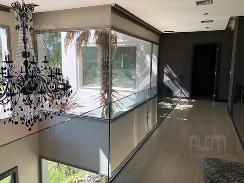 Imagen 10 de 30 de Exclusivo Inmueble Sobre Triple Lote En St. Thomas Canning