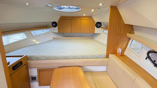 Crucero Klase A 34 Ht Con Volvo Diesel 300 Hp Dp Año 2017