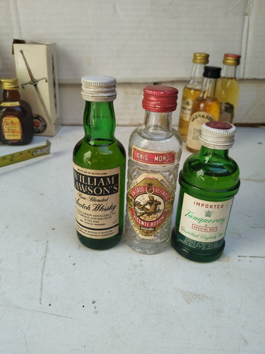 Botella Antigua Pequeña Tanqueray 