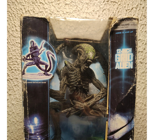 Mcfarlane Alien Vs Predator Alien Grid Figura De 12 Pulgadas