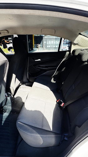 Chevrolet Onix plus 1.0 Lt 4p