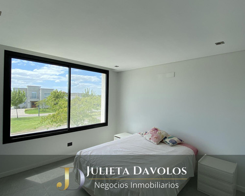 Casa En Venta 5 Ambientes Puertos Del Lago Barrio Acacias Escobar-maschwitz