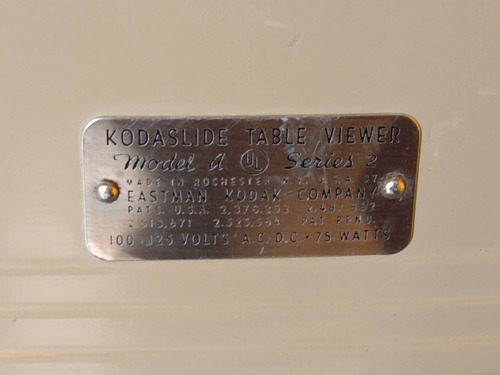 Proyector De Mesa Para Diapositivas 35mm / Kodak / 1949 (Usado)