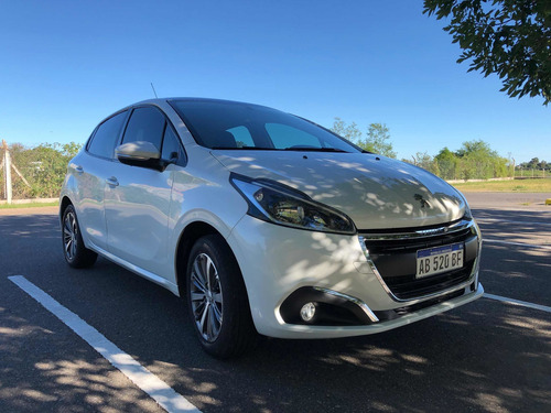 Peugeot 208 1.6 Allure