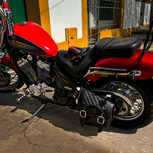 Alforja Solitaria Black Hawk Para Honda Con Basculante Costuras Rojas