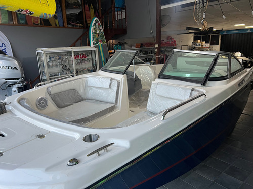 Bermuda Discovery 230
