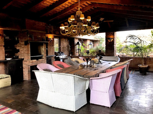 Imagen 6 de 20 de *** Elegante Casa En El Exclusivo Barrio De Santa Maria ***
