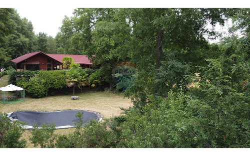 House, Cabin And Pool On A 5,923 M² Plot