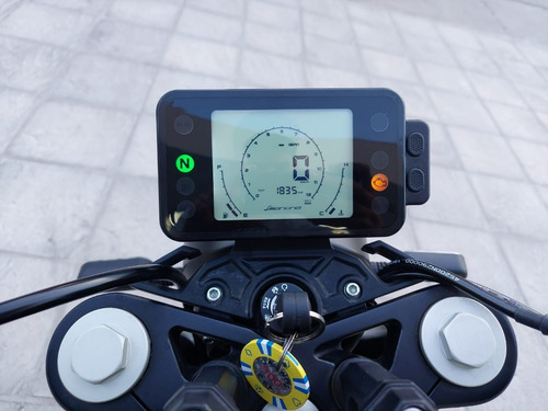 Imagen 10 de 15 de Benelli Leoncino 250 2020 1.800km