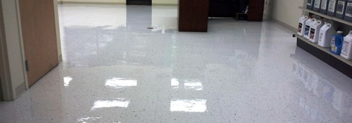 Imagem 3 de 3 de Cera Liquida Acrilica P/ Pisos 5 Lts Chemicals Universal