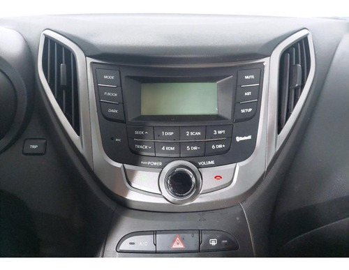 Imagem 14 de 15 de 179288 - Hyundai Hb20 2015 Com Garantia
