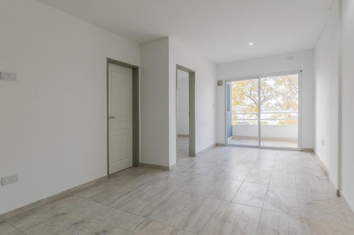 Imagen 11 de 30 de Departamento En Venta 2 Ambientes Con Cochera - Lomas De Zamora