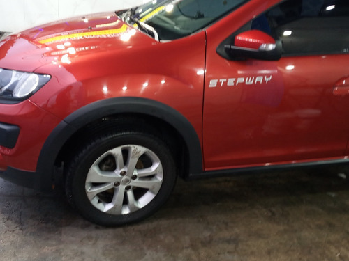 Renault Sandero Stepway 1.6 Privilege 105cv