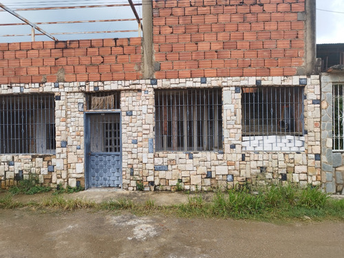Beraca 009 Venta  De Casa En Barrio Guasimal, Maracay