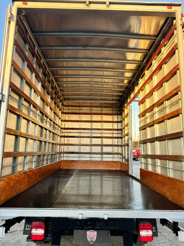 Volkswagen Express + 4x2 2023 - Baú Carga Seca