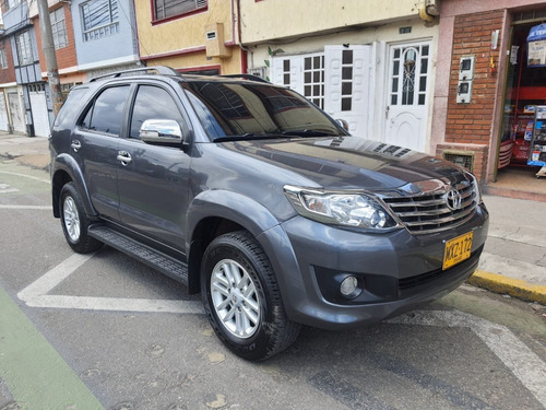 Toyota Fortuner Urbana 4x2 2.7 Cc