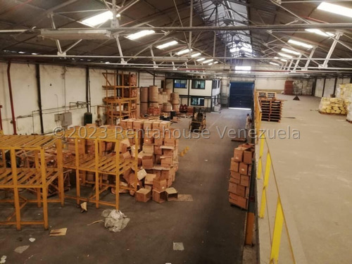 Galpón / Depósito Venta Catia Mls - 24-10819