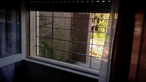 Venta De Pintoresca Casa En Ph Al Frente