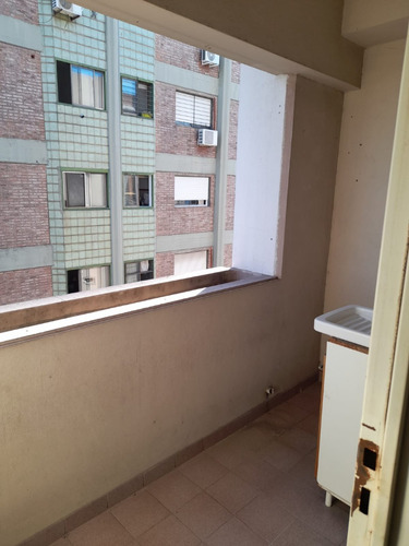 San Martín Centro: Departamento 2 Amb. En Alquiler