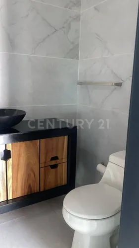 Casa En Renta, En Jardin Real, Zapopan, Jalisco.