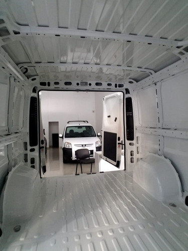 Imagen 7 de 15 de Peugeot Boxer 2.2 Hdi 435mh Premium H