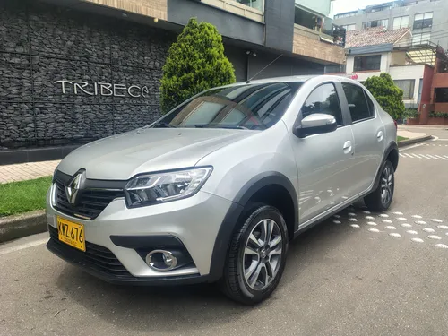 Renault Logan 1.6 Privilege / Intens
