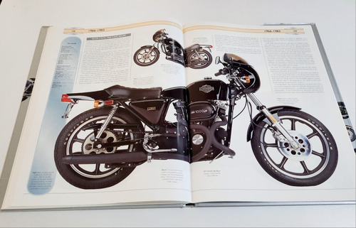 Livro Importado The Complete Harley Davidson