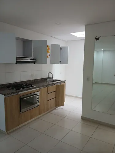 2 Habitación, Cocina Integral, Closet Estudio