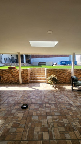 Casa Aislada Con Vista A La Precordillera 4d 3b
