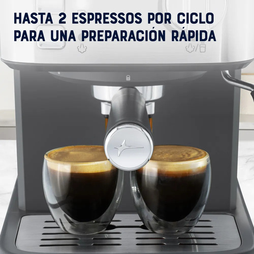 Cafetera Oster Bvstem5502 Compacta 15 Bar Capuccinos Y Latte