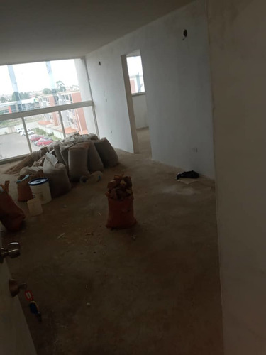 Imagen 4 de 10 de Vendo Apartamento En Puerto Ordaz Terrazas Del Roraima 1 Obra Gris